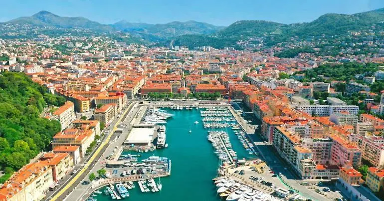 Le Palais Du Chateau Port De Nice Antiquaires Appartement